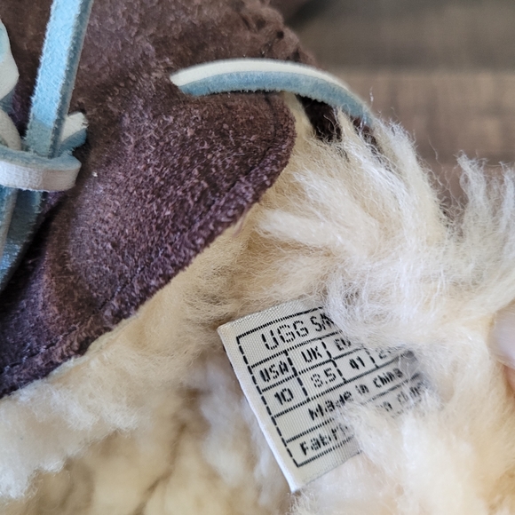 Ugg Moccasin Slippers Shoe - Picture 6 of 6